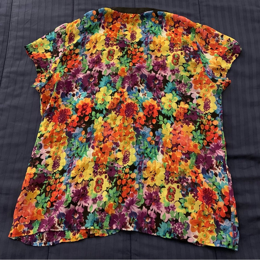 NY Collection Rainbow Floral Top Size Small - Picture 2 of 7